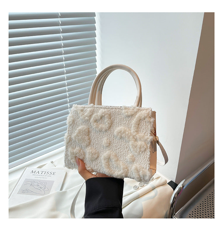 Fluffy Heart Texture Mini Handbag